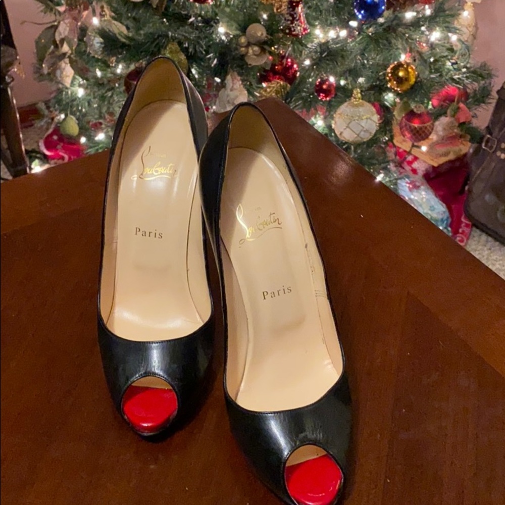 Heels - Picture 2 of 6